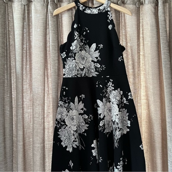 Aqua Black and White Floral Print High Neck Scallop Trim Fit & Flare Dress Large - Picture 4 of 14